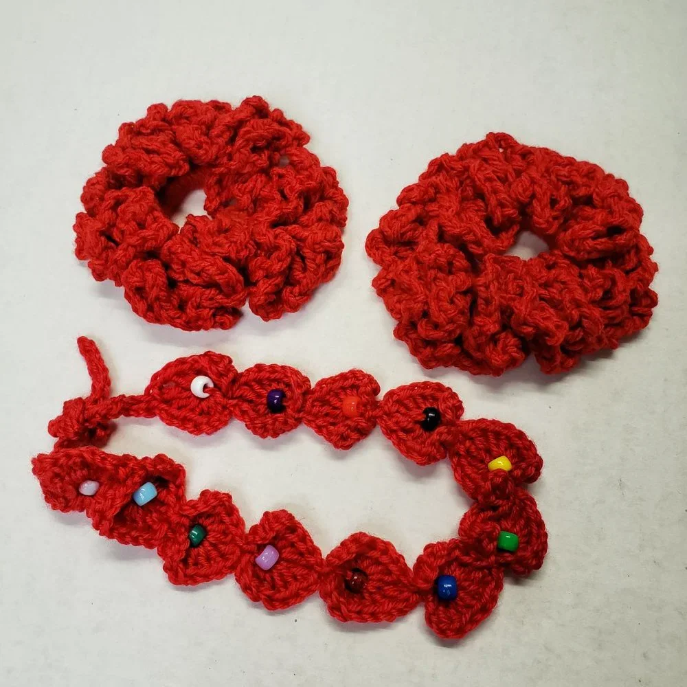 Woman's Handmade Crochet 2 Scrunchies and Beaded Headband Red New